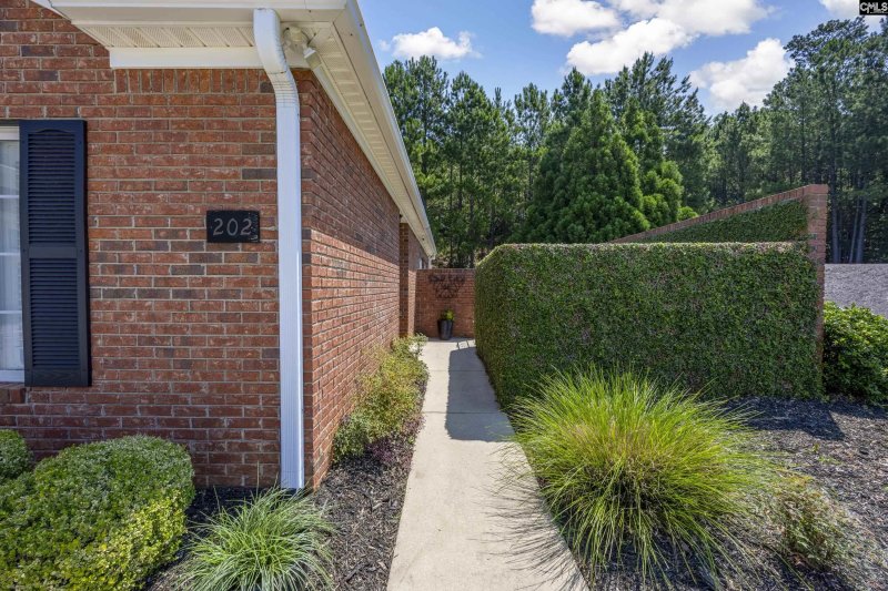 Property image 3 of 202 Regal Drive in Summerset, Columbia, SC 29212