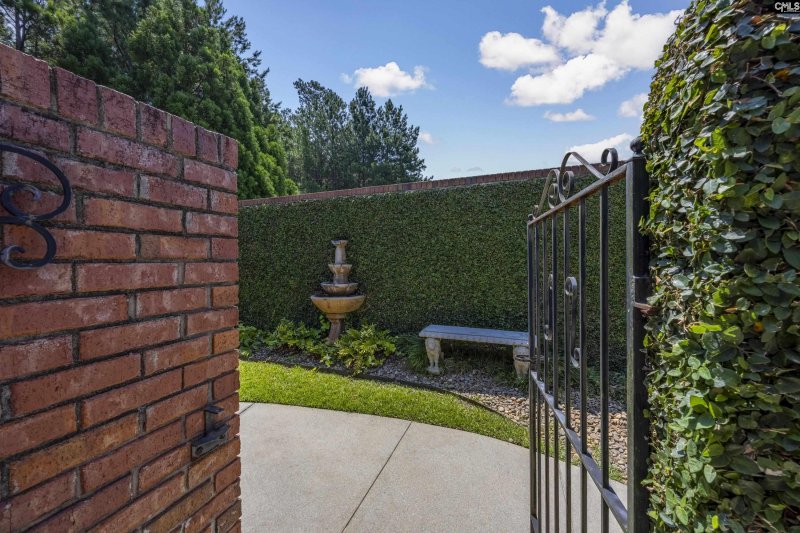 Property image 5 of 202 Regal Drive in Summerset, Columbia, SC 29212