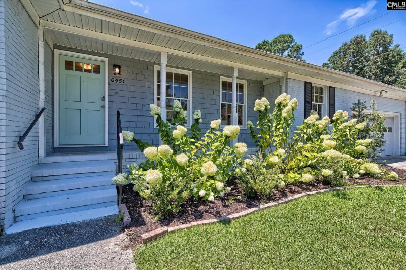 Property image 2 of 6451 Dare Circle in Trenholm Hills, Columbia, SC 29206