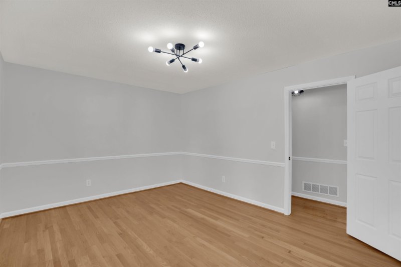 Property image 5 of 1730 Wadsworth Drive in Glenwood, Cayce, SC 29033