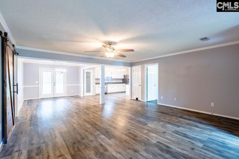 Property image 3 of 217 Great North Road in Spring Valley West, Columbia, SC 29223