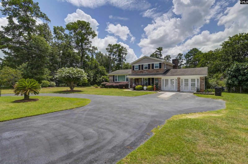 Property image 3 of 2426 Bush River Road in Woodland Hills, Columbia, SC 29210