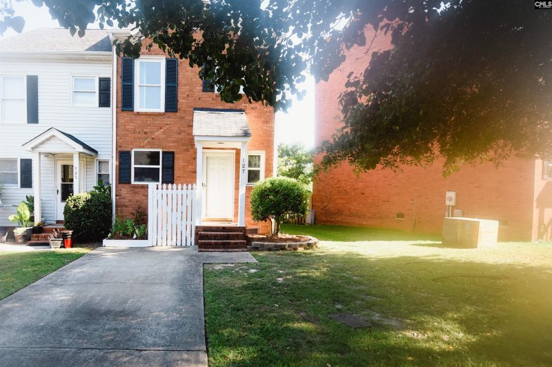 Property image 3 of 127 Village Walk in Village Pond, Columbia, SC 29209