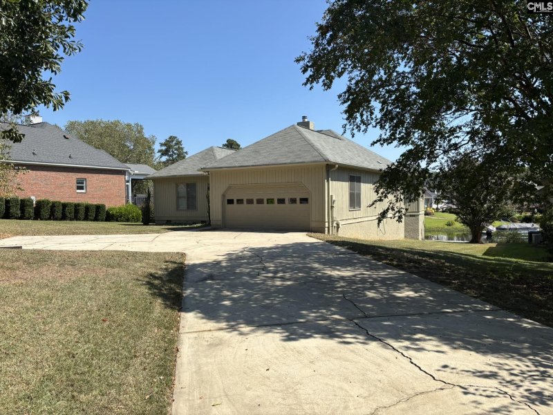 Property image 2 of 1041 Jones Road in Ballentine Cove, Irmo, SC 29063