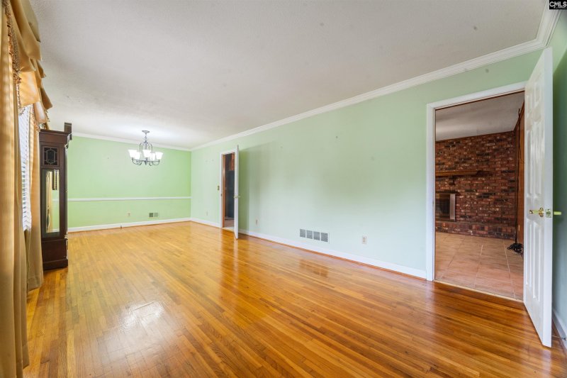 Property image 5 of 900 Danbury Drive in North 21 Terrace, Columbia, SC 29203