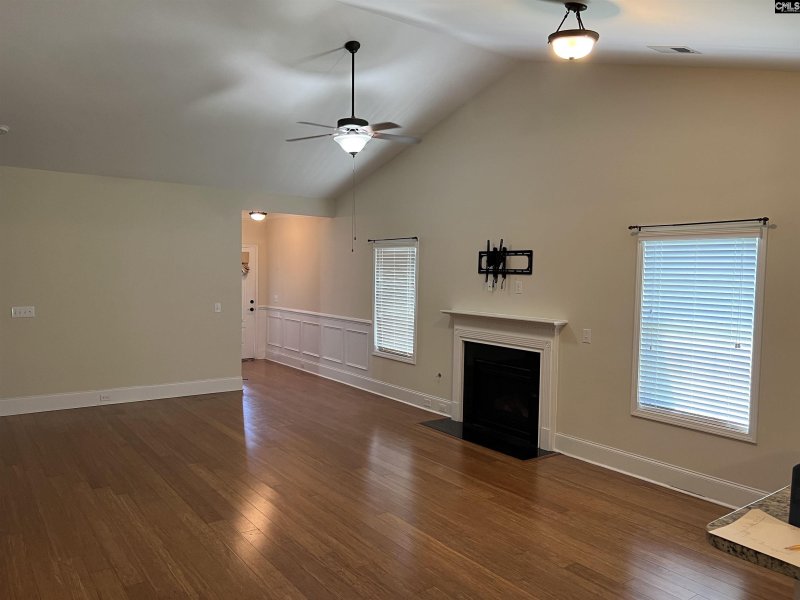Property image 5 of 120 Bonhill Drive in Concord Park, Cayce, SC 29033