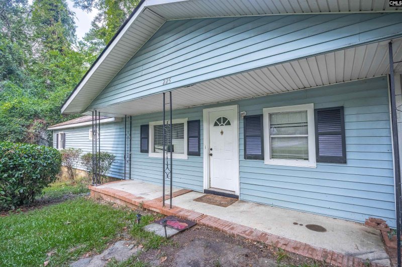 Property image 3 of 225 Partridge Drive in Forest Lake Estates, Columbia, SC 29206