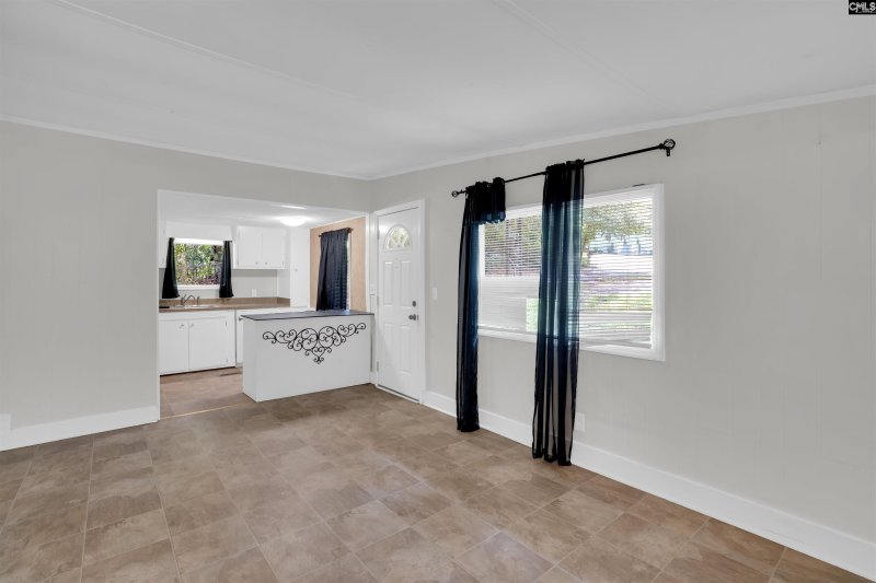 Property image 5 of 225 Partridge Drive in Forest Lake Estates, Columbia, SC 29206