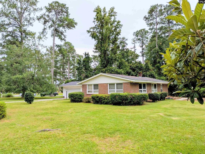 Property image 2 of 7611 Edgewater Drive in Springwood Lakes, Columbia, SC 29223