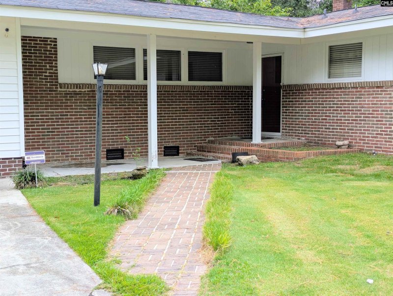 Property image 5 of 7611 Edgewater Drive in Springwood Lakes, Columbia, SC 29223