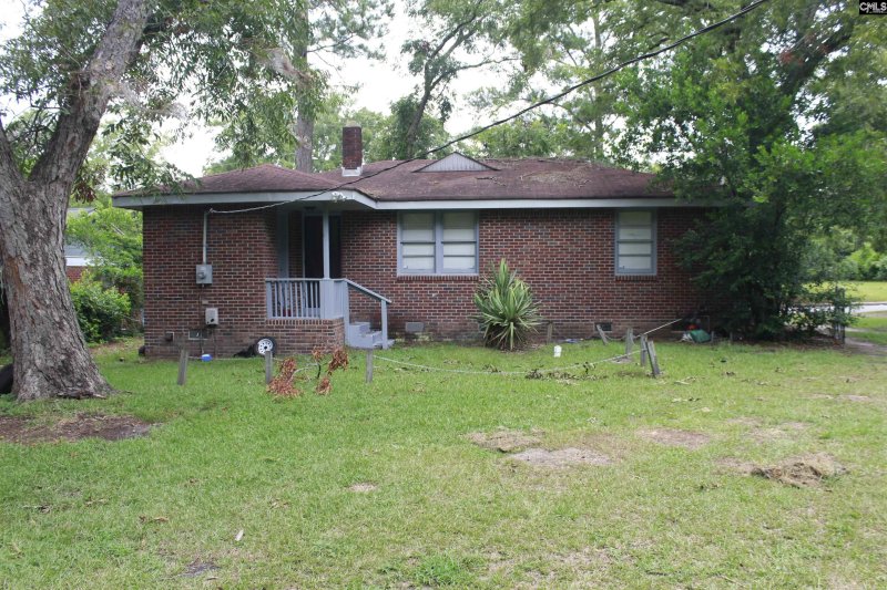 Property image 2 of 5140 Floran Street in College Place, Columbia, SC 29203-6006