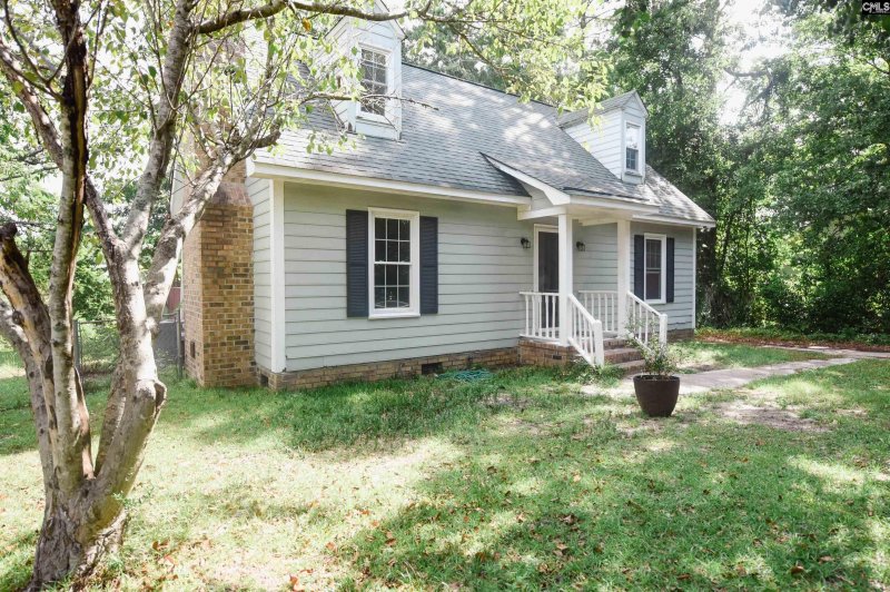 Property image 3 of 8613 Maywood Drive in Berkeley Forest, Columbia, SC 29209