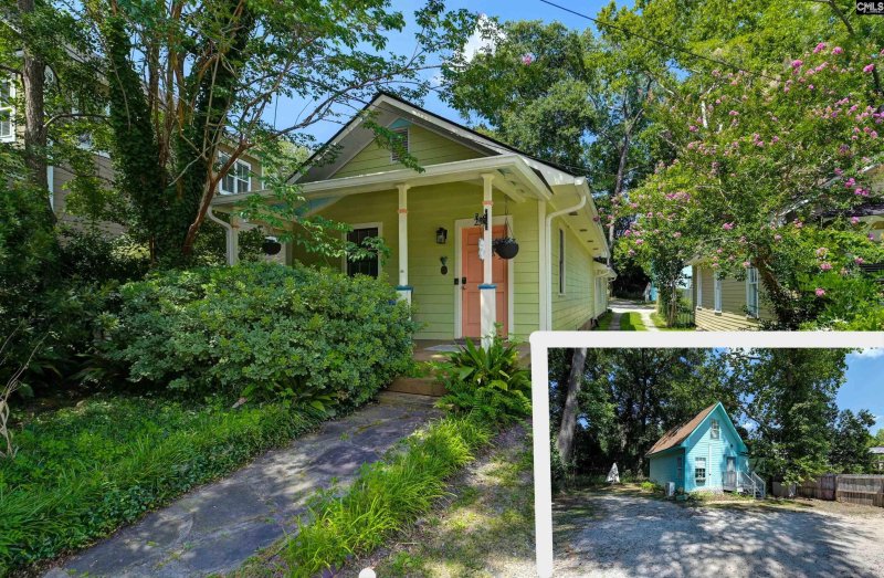 Elmwood, Columbia Community