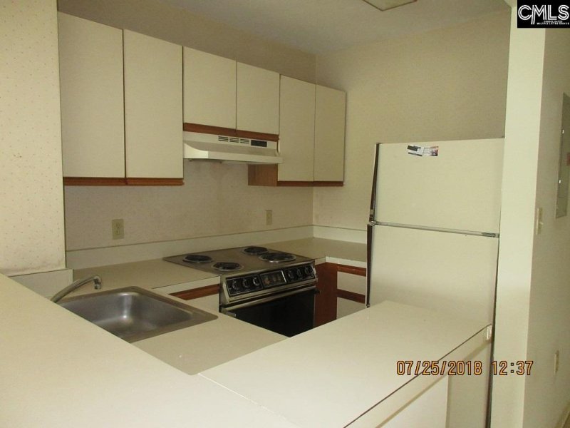 Property image 2 of 1600 Park Circle 710 in Park Circle, Columbia, SC 29201