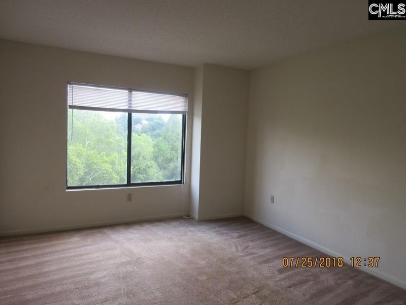 Property image 4 of 1600 Park Circle 710 in Park Circle, Columbia, SC 29201