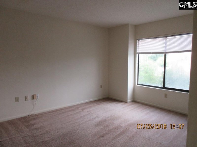 Property image 5 of 1600 Park Circle 710 in Park Circle, Columbia, SC 29201