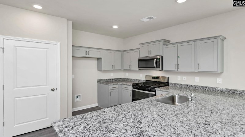 Property image 5 of 578 Edgetree Drive in Hunters Branch, Hopkins, SC 29061