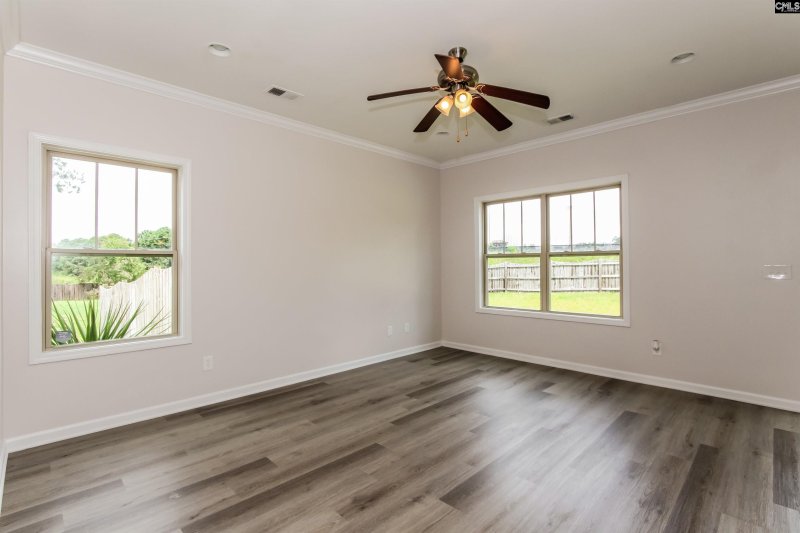 Property image 3 of 129 Hillock Court in Summer Knoll, Lexington, SC 29073