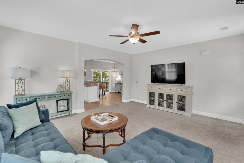 Property image 4 of 128 Jamestowne Court in Hollingsworth Estates, Lexington, SC 29072