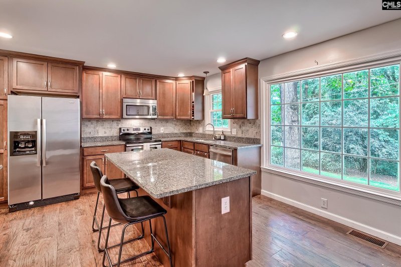 Property image 5 of 1820 Shadowood Drive in Murraywood, Columbia, SC 29212