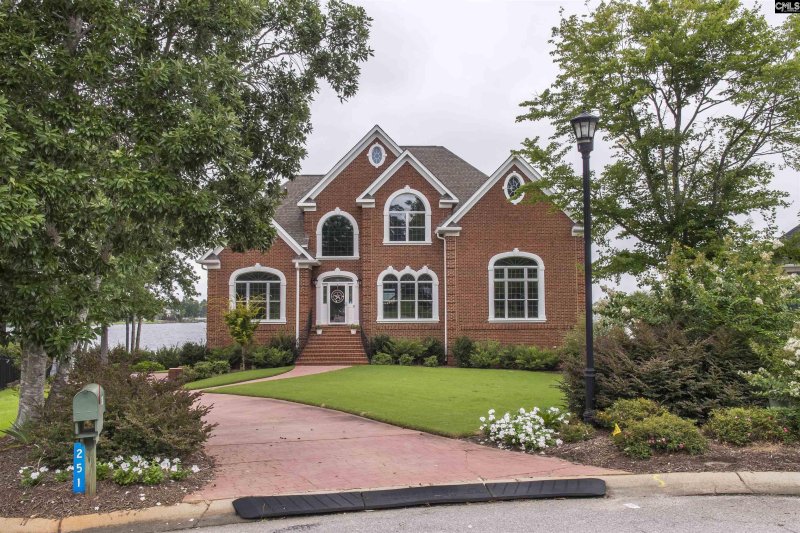 The Peninsula At Timberlake, Chapin Community