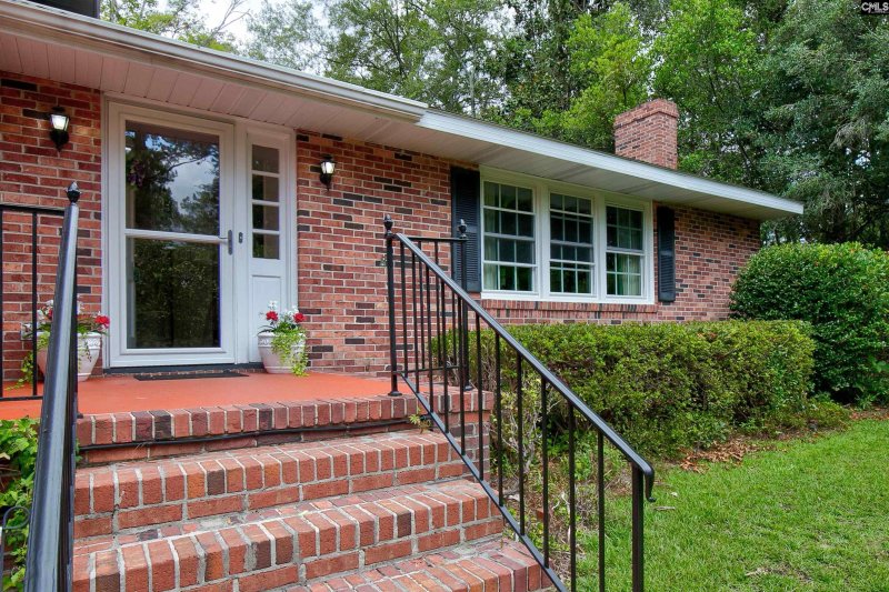 Property image 2 of 1929 Brook Drive in Kirkover Hills, Camden, SC 29020-9999