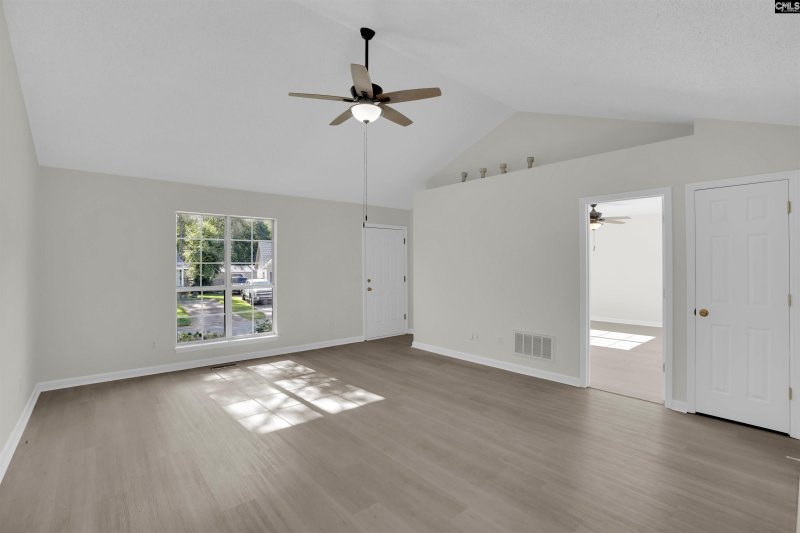 Property image 3 of 518 Saddlebrooke Lane in Whiteford, Lexington, SC 29072