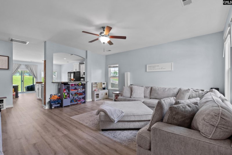 Property image 5 of 623 Winterfield Drive in Bluefield West, Lexington, SC 29073