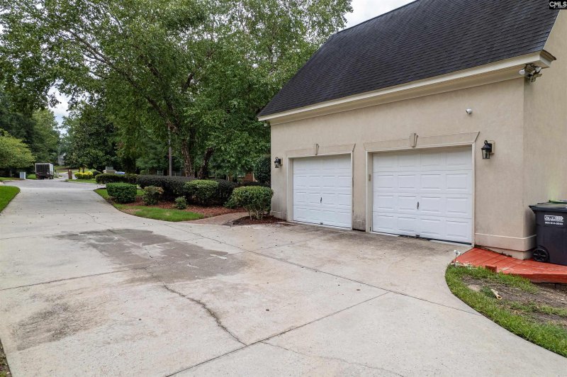 Property image 5 of 279 Sheringham Road in Sheffield, Columbia, SC 29212