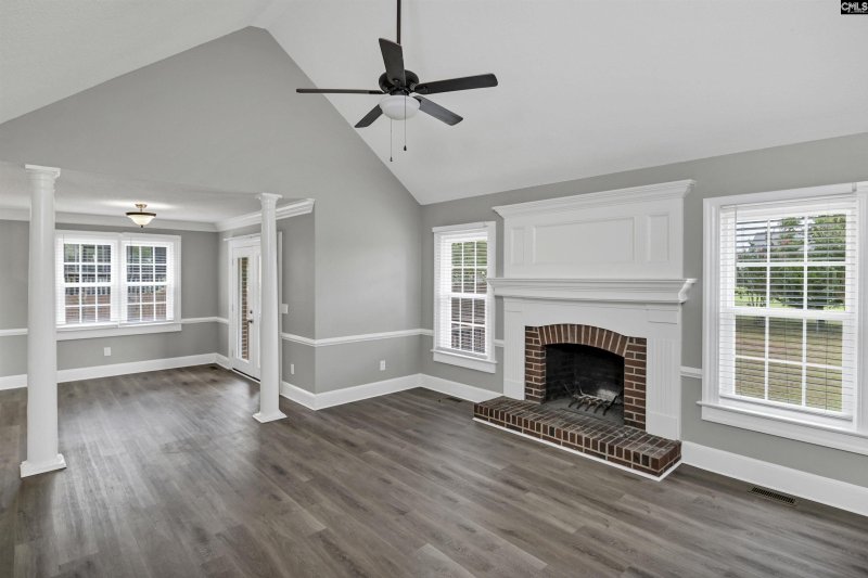 Property image 3 of 420 Ferncliffe Road in Briarcliffe Estates, Elgin, SC 29045