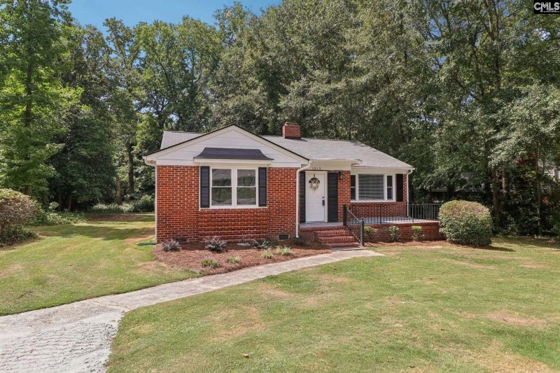 Property image 2 of 1913 Forest Drive in Kirkover Hills, Camden, SC 29020