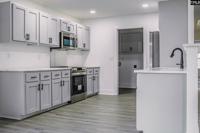 Property image 4 of 808 Dixie Avenue in Eau Claire, Columbia, SC 29203