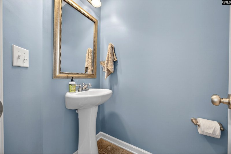 Property image 5 of 629 Spanish Oak Drive in Oakwood Commons, West Columbia, SC 29169