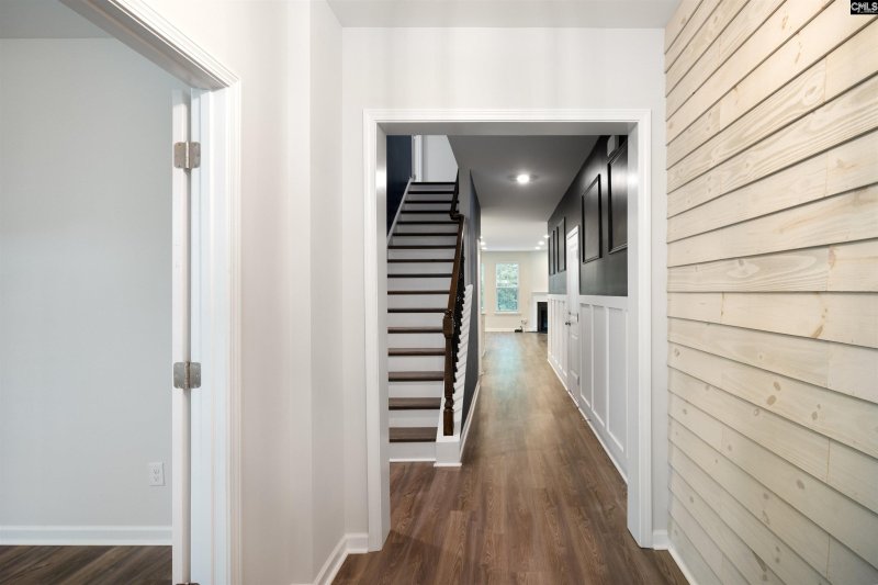 564 Harbour Pointe Drive