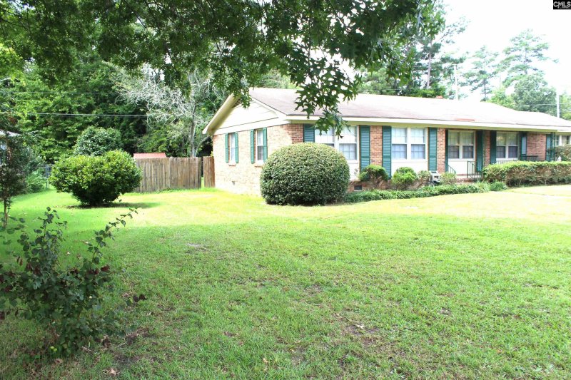 Property image 3 of 2901 Woodway Lane in Briarwood, Columbia, SC 29002-3