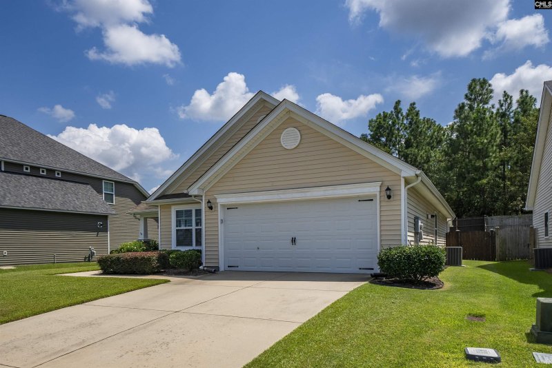 Property image 3 of 213 Bonnie View Court in Persimmon Grove, Lexington, SC 29072-8352