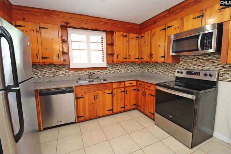 Property image 3 of 422 Edisto Avenue in Wales Garden, Columbia, SC 29205