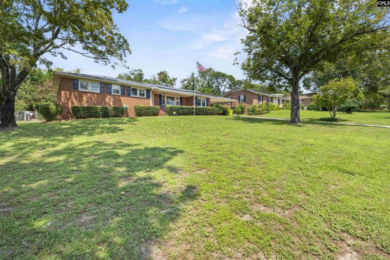 Property image 2 of 7749 Dartmore Lane in Windsor Lake Park, Columbia, SC 29223-2542