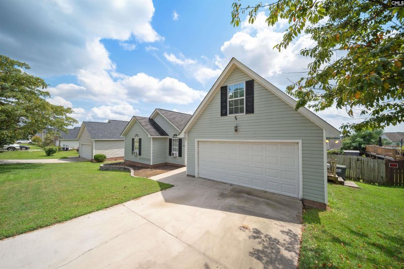 Property image 2 of 153 Double Eagle Circle in Lexington Hills, Lexington, SC 29073