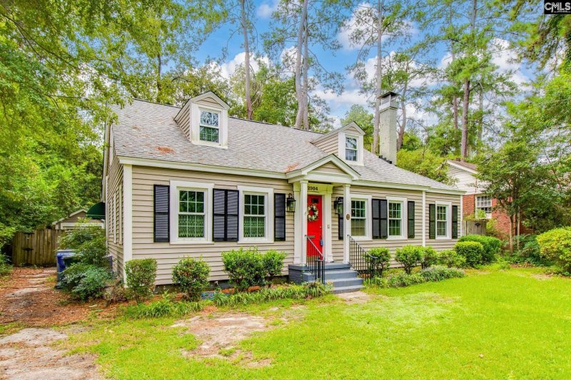 Property image 2 of 2904 Stratford Road in Forest Hills, Columbia, SC 29204