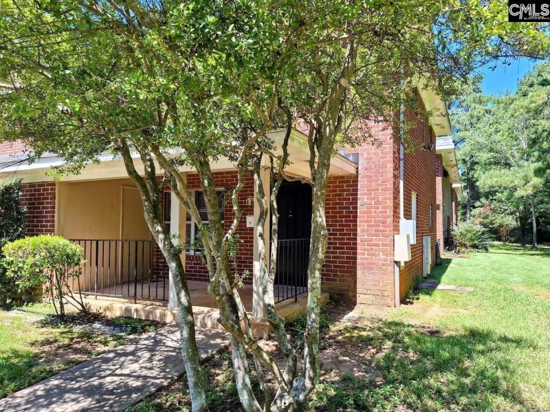 Property image 2 of 601 Riverhill Circle C8 in Riverhill Condos, Columbia, SC 29210-8157
