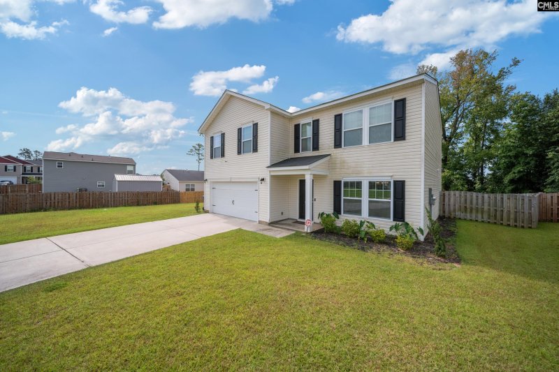 Property image 3 of 336 Crooked Pine Court in Honeytree Glenn, Hopkins, SC 29061