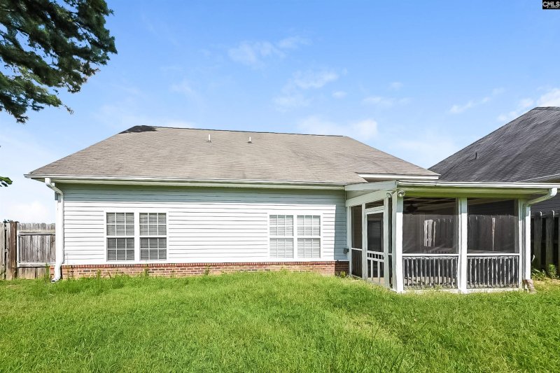 Property image 3 of 313 Misty Spring Court in Caroline Springs, Lexington, SC 29072