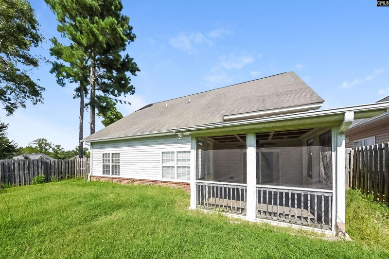 Property image 4 of 313 Misty Spring Court in Caroline Springs, Lexington, SC 29072