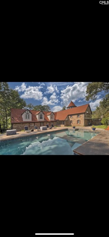 Trotwood, Columbia Community