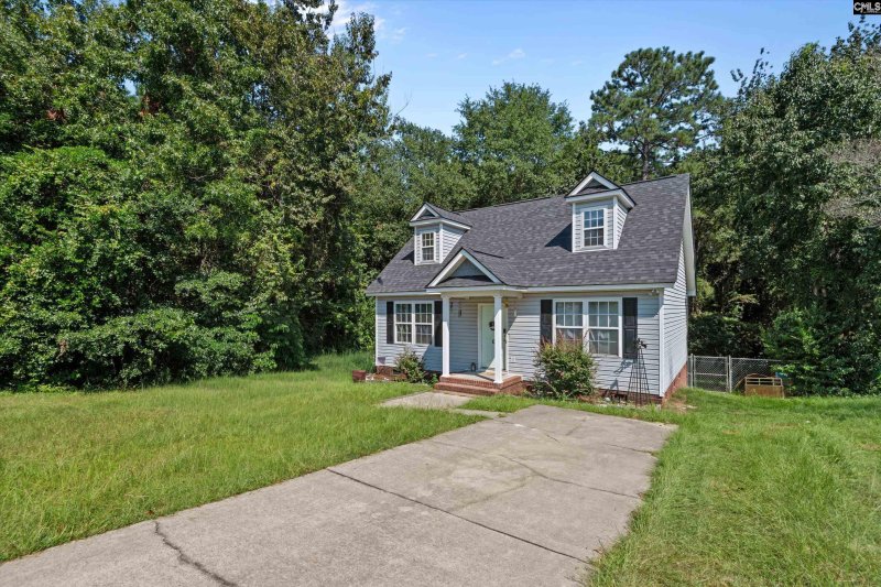 Property image 2 of 104 Katie Court in Hamlet South, West Columbia, SC 29170
