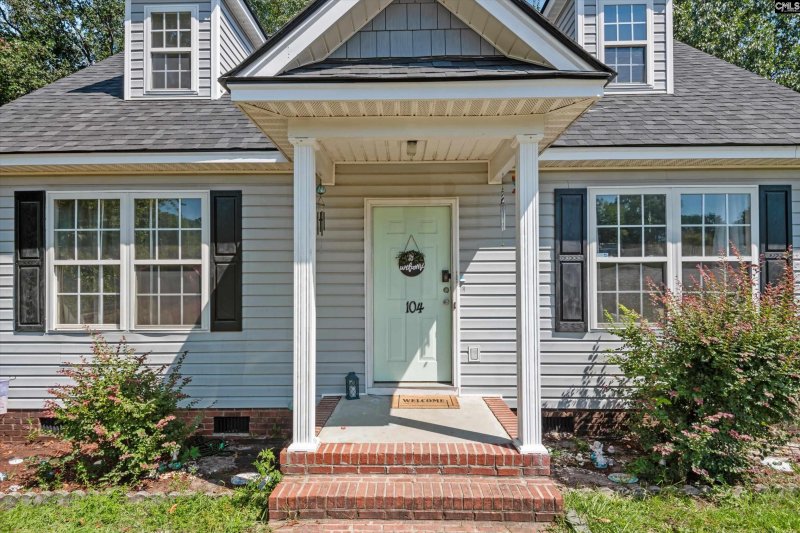 Property image 3 of 104 Katie Court in Hamlet South, West Columbia, SC 29170