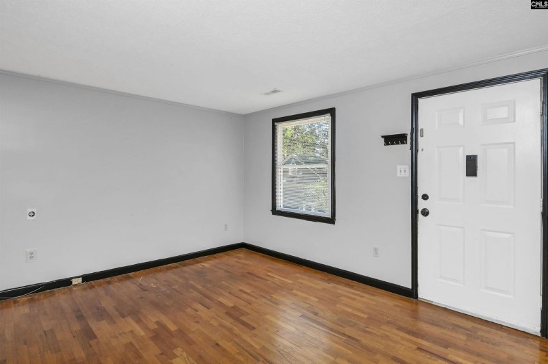Property image 2 of 918 King Street in Olde Shandon, Columbia, SC 29205