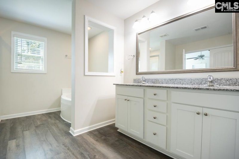 Property image 5 of 153 Shadowbrook Way in Friendship Hill Farms, Camden, SC 29020