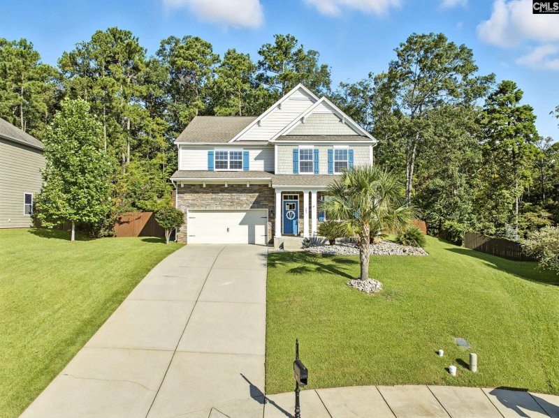 Property image 2 of 405 Eagle Claw Court in Eagles Nest, Chapin, SC 29036